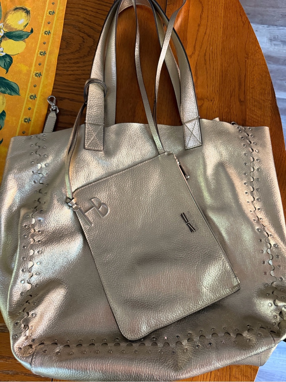 HENRI BENDEL Astrid Reversible
Leather Suede Metallic Gold
Snakeskin Python Hobo - Picture 15 of 16
